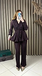 Kahverengi Volanlı Bluz Pantolon Takım