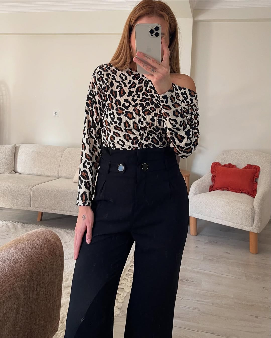 Leopar Tek Omuz Bluz