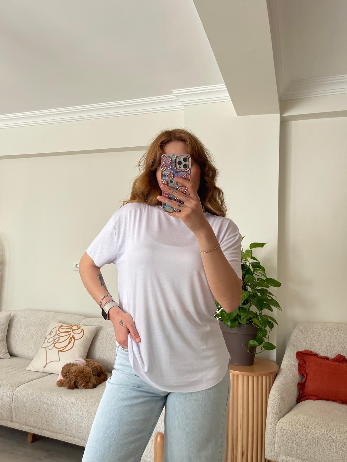 Beyaz Lazer Kesim Oysh Salaş T-shirt