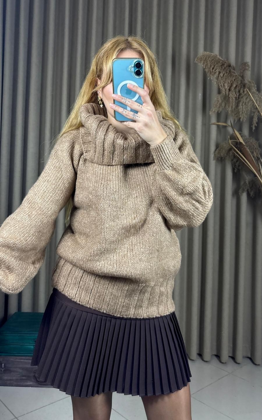 Balıkçı Yaka Balon Kol Fitilli Kahve Triko Kazak – Şık ve Modern Stil